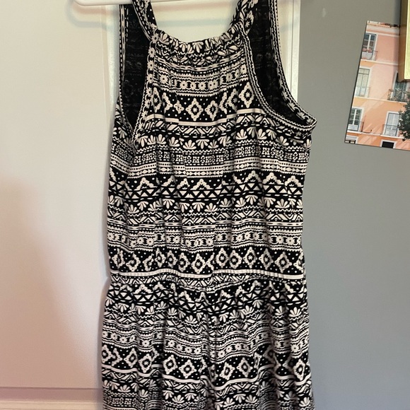 black & white old navy shorts romper; large (10/12); in great condition - Picture 2 of 2